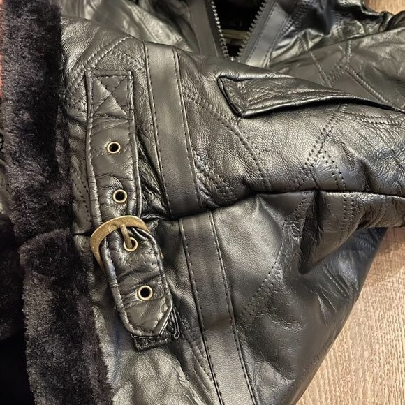 Vintage 1990s Legacy Original 100% Leather & Flur Women's Jacket Coat (Size L) - Picture 15 of 16